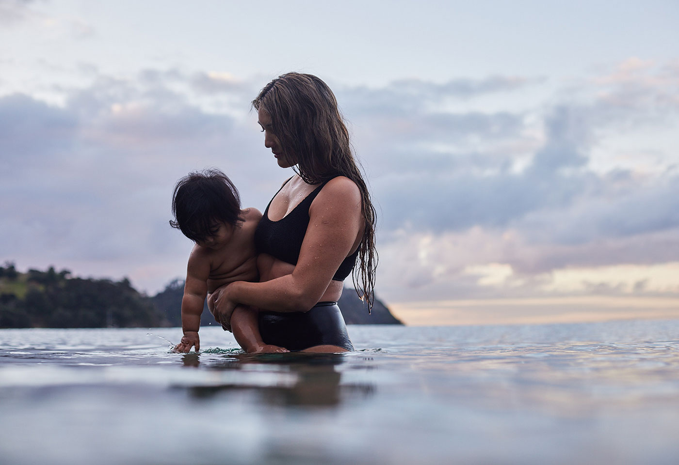 Image of Tash Loo with her child